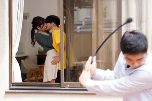 Bí mật của cậu học sinh trẻ khoẻ với người phụ nữ đi làm thêm