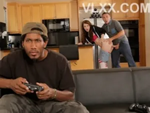 Người khác tốt với bạn vì họ muốn ngủ với bạn, nhưng tôi thì khác. Ghế sofa và nhà bếp đều ổn. Tôi ước mỗi cử động trên cơ thể mình đều là biểu hiện của tình yêu.