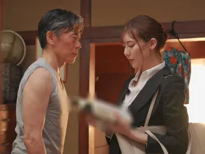 Sau khi tập thể dục, tôi không thể tránh khỏi việc thấy đủ loại chất lỏng hòa lẫn và chảy khắp cơ thể khi tôi tắm trong bộ đồ tập.