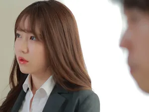 Thèm má kế đã lâu, cậu con trai làm liều khi nhìn thấy má kế thủ dâm