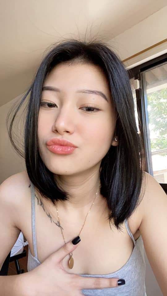 Chủ cửa hàng điện thoại sex, mông to siêu gợi cảm