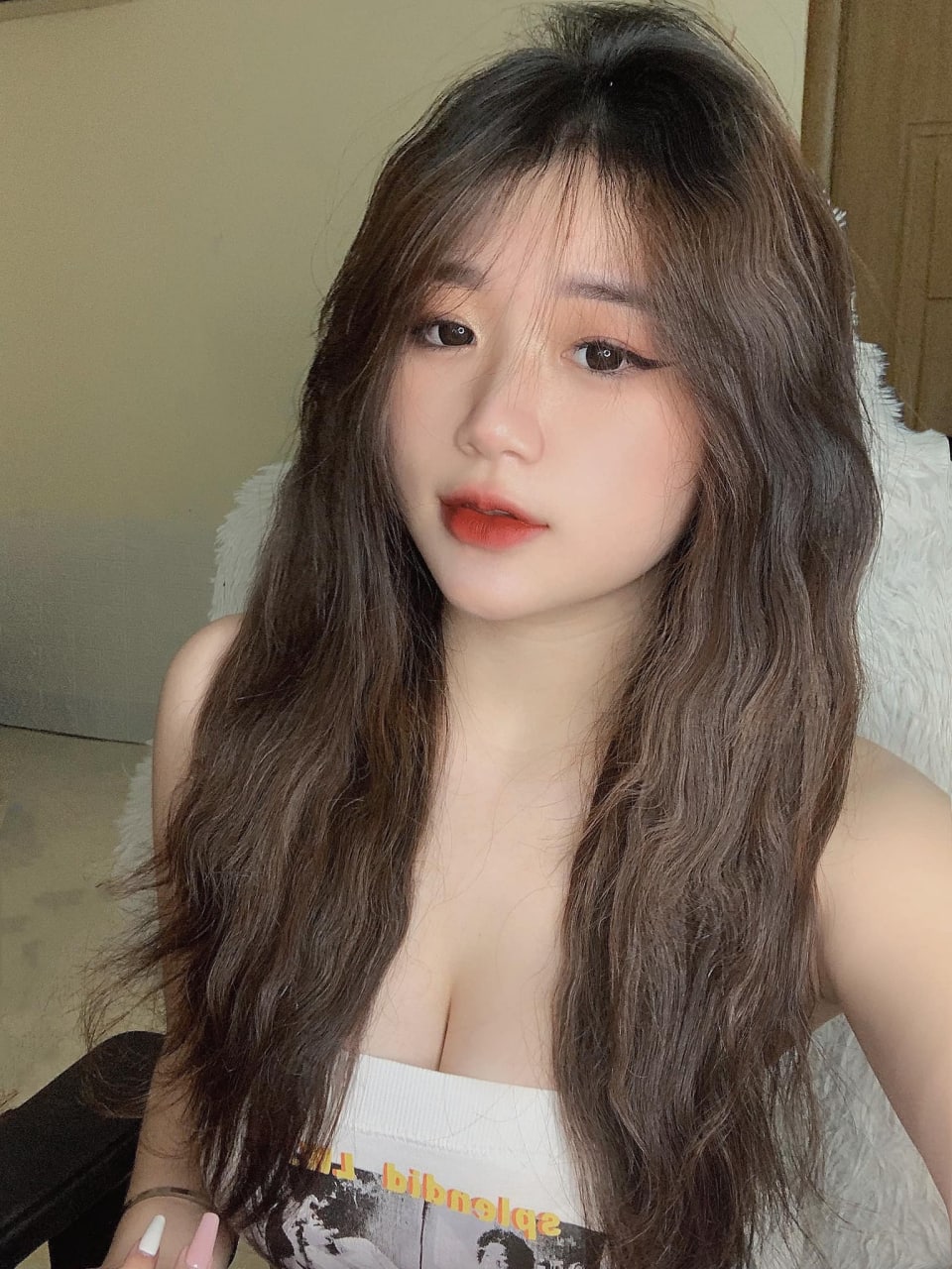 Ngậm miệng lại và ngoan ngoãn banh lồn ra